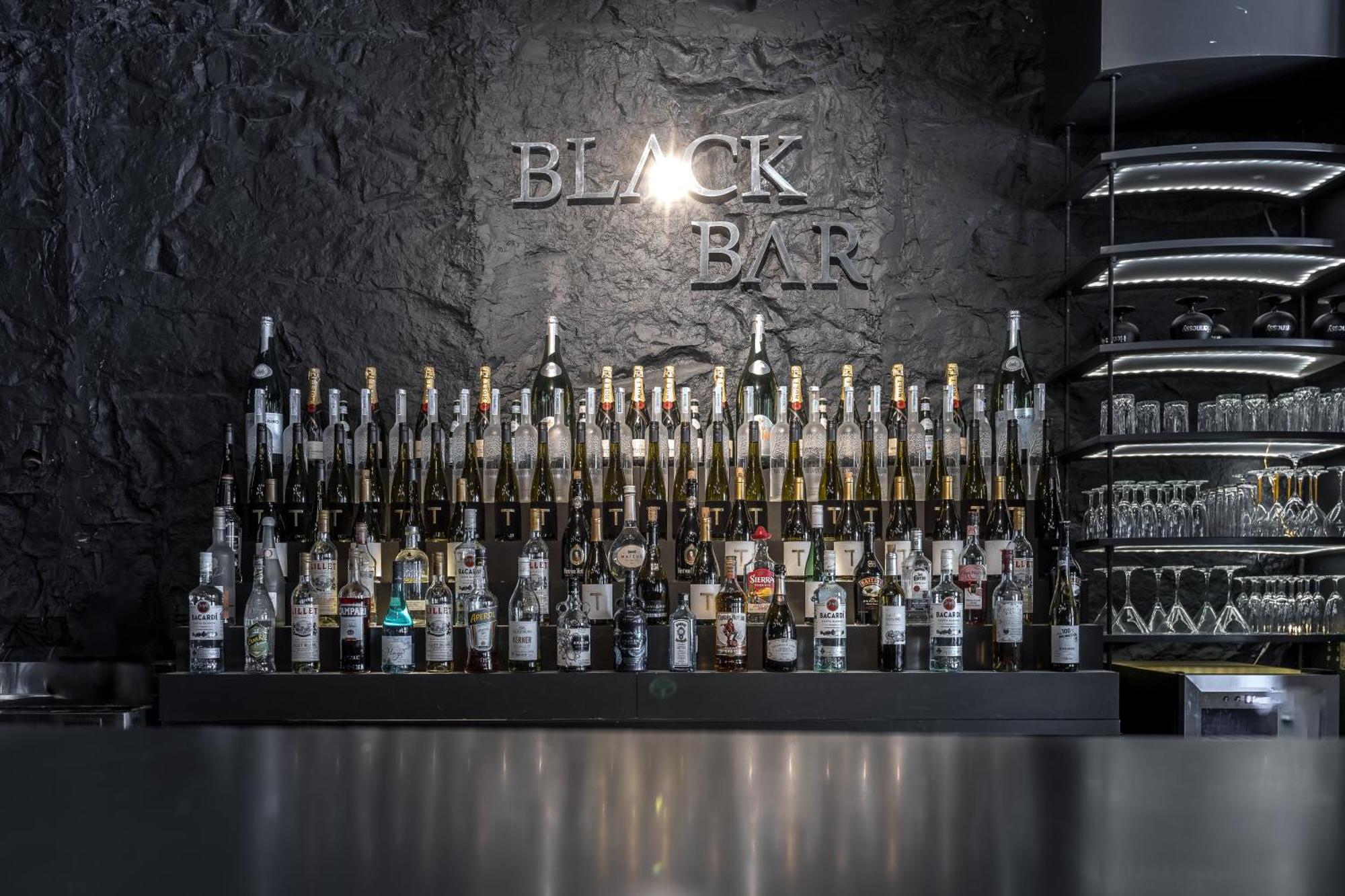 Отель Black